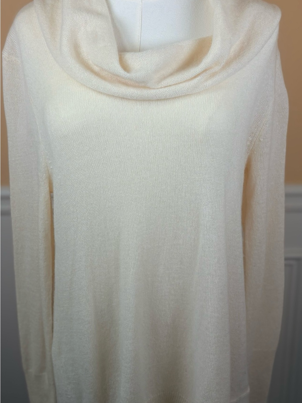 ✨ Susina 100% Cashmere Ivory Cowl Neck Sweater M NWT